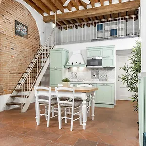 Appartamento Corte Pini - Corte Aranci -lucca Center Near The Cathedral!